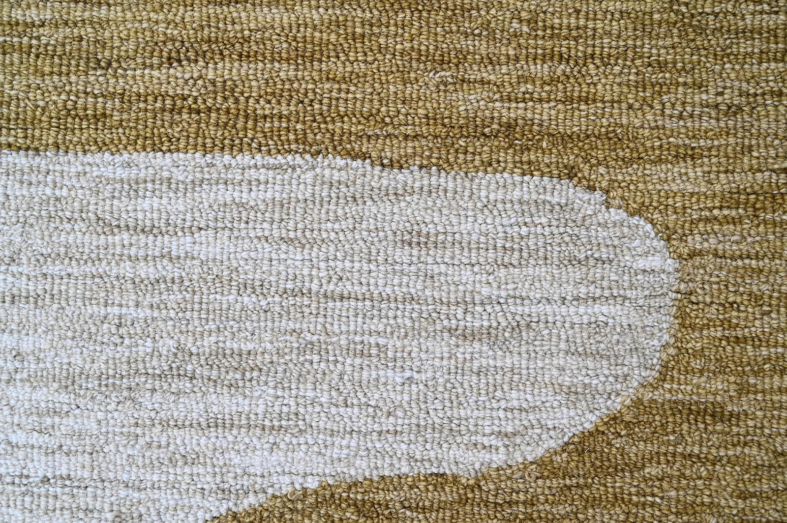 WHITE MUSTARD RUG